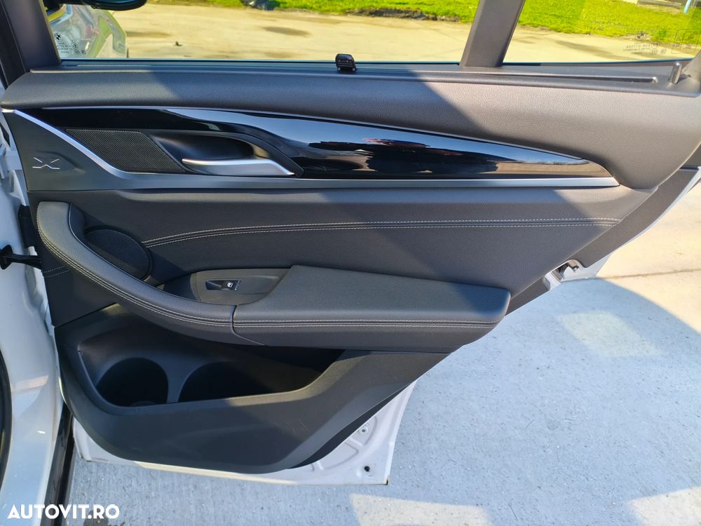 BMW X3 xDrive20d AT MHEV - 28