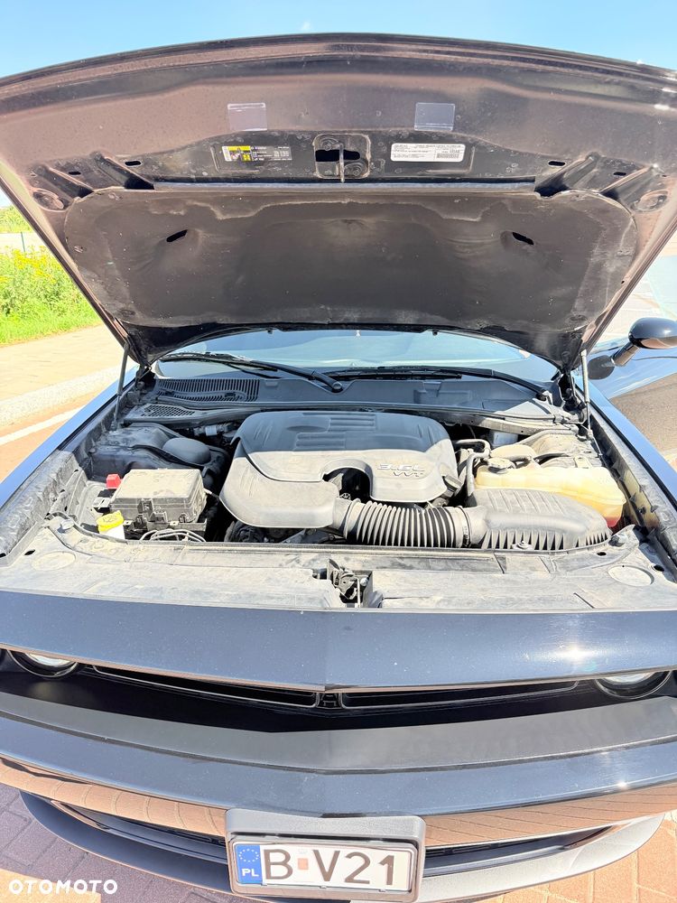 Dodge Challenger - 24