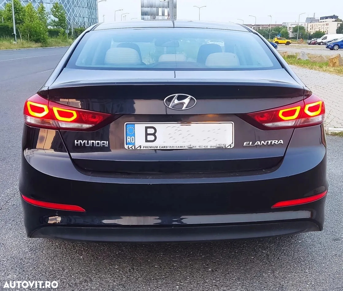 Hyundai Elantra 1.6 MPi Highway - 5