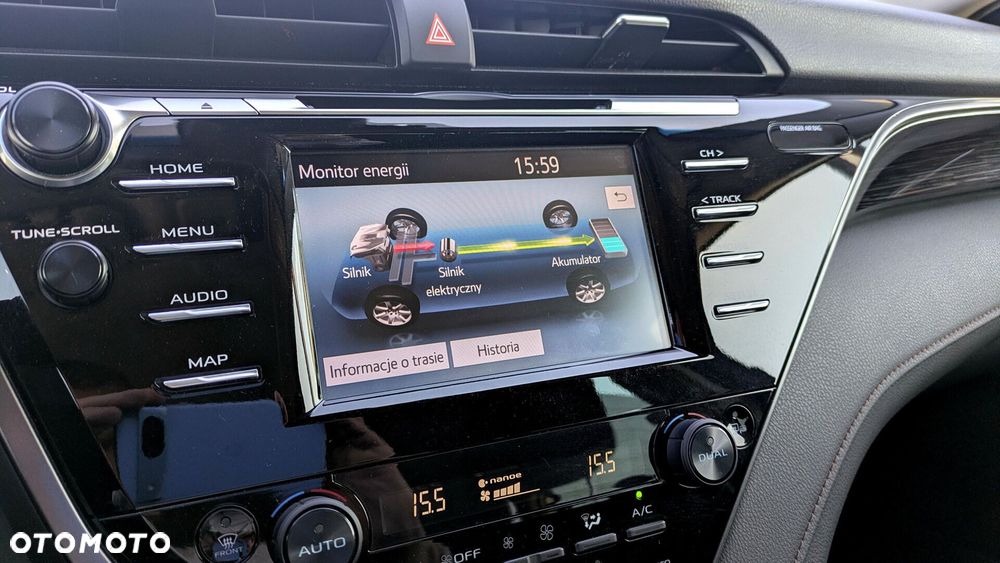 Toyota Camry 2.5 Hybrid Comfort CVT - 16