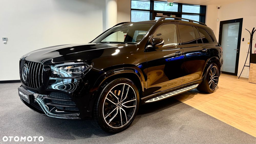 Mercedes-Benz GLS - 1