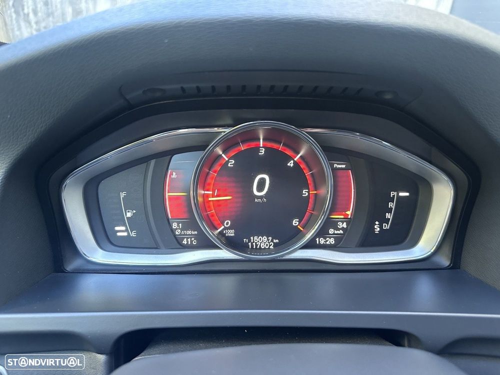 Volvo V60 Cross Country 2.0 D3 Pro Geartronic - 17
