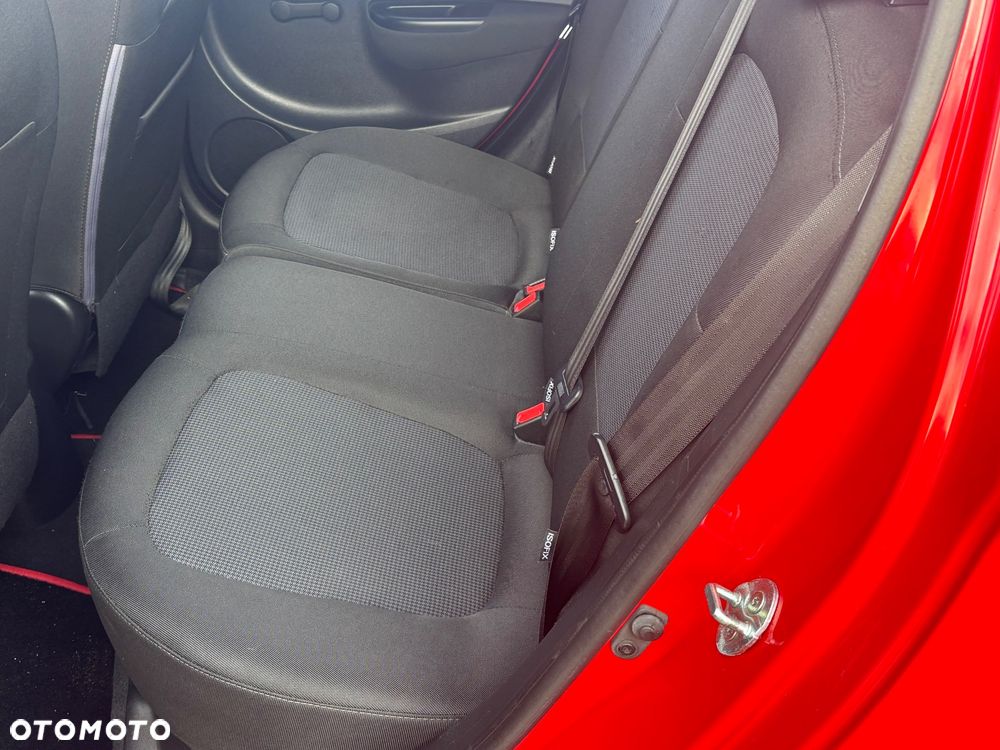 Hyundai i20 1.2 Fifa World Cup Edition - 15