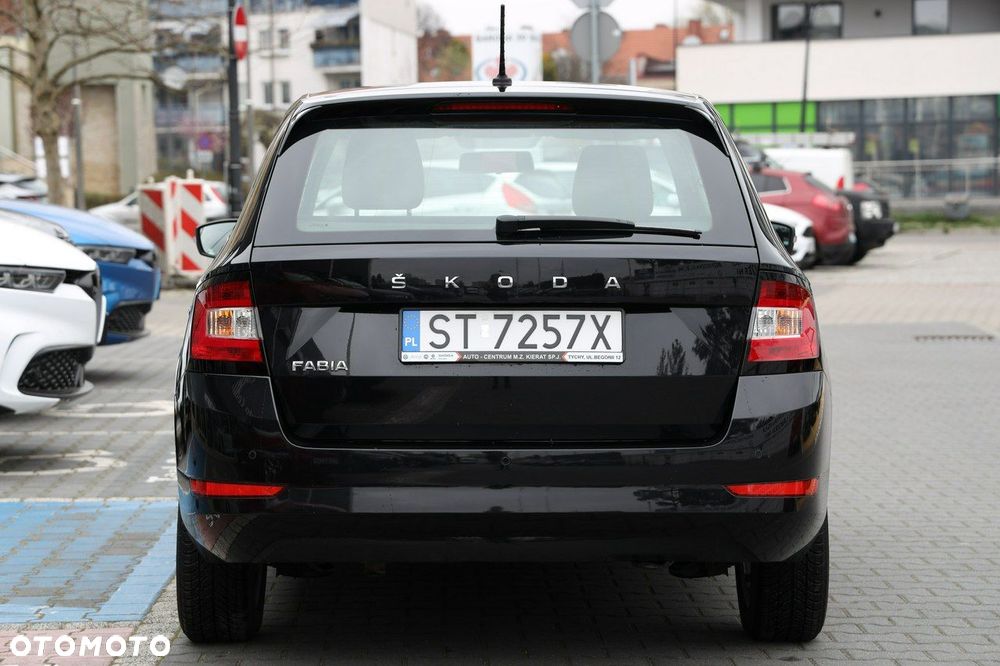 Skoda Fabia 1.0 TSI Ambition - 6