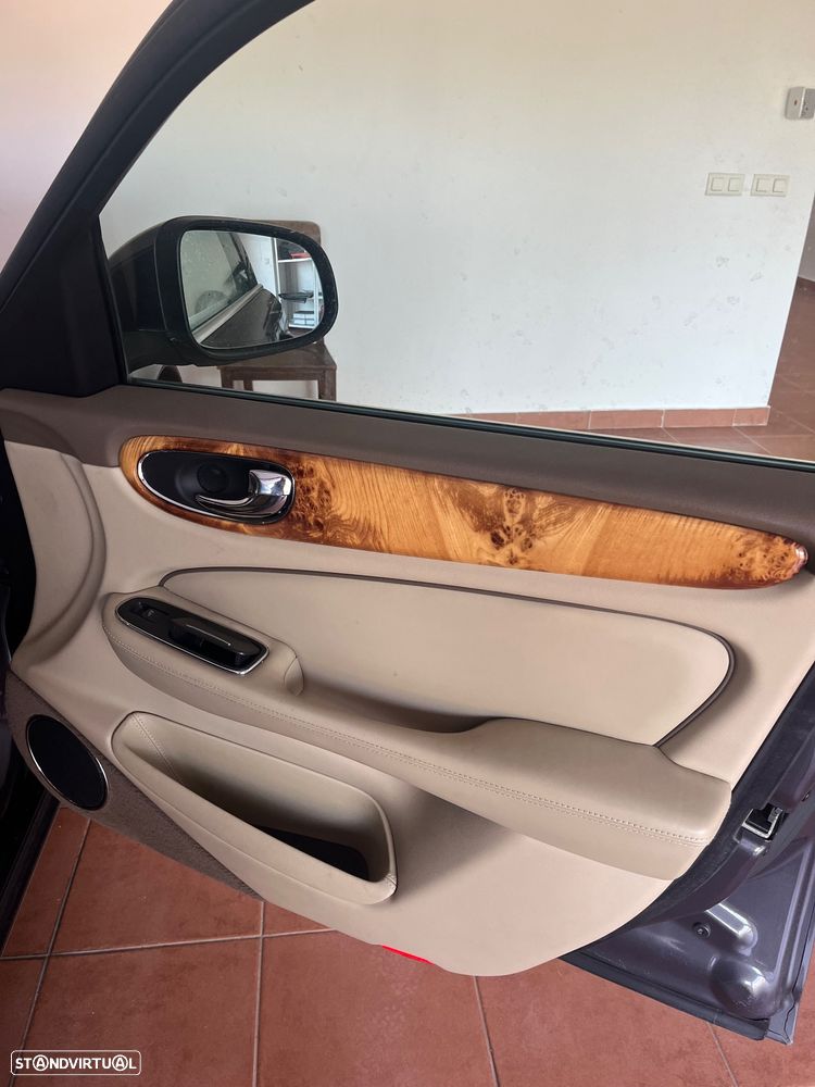 Jaguar XJ XJ6 2.7 D V6 Executive - 13