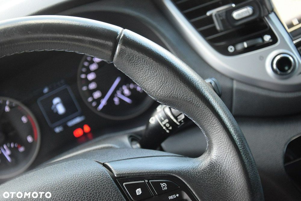 Hyundai Tucson 1.7 CRDI BlueDrive Comfort 2WD - 33