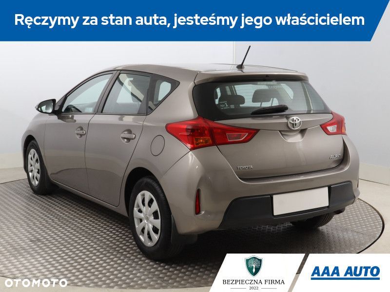 Toyota Auris - 5