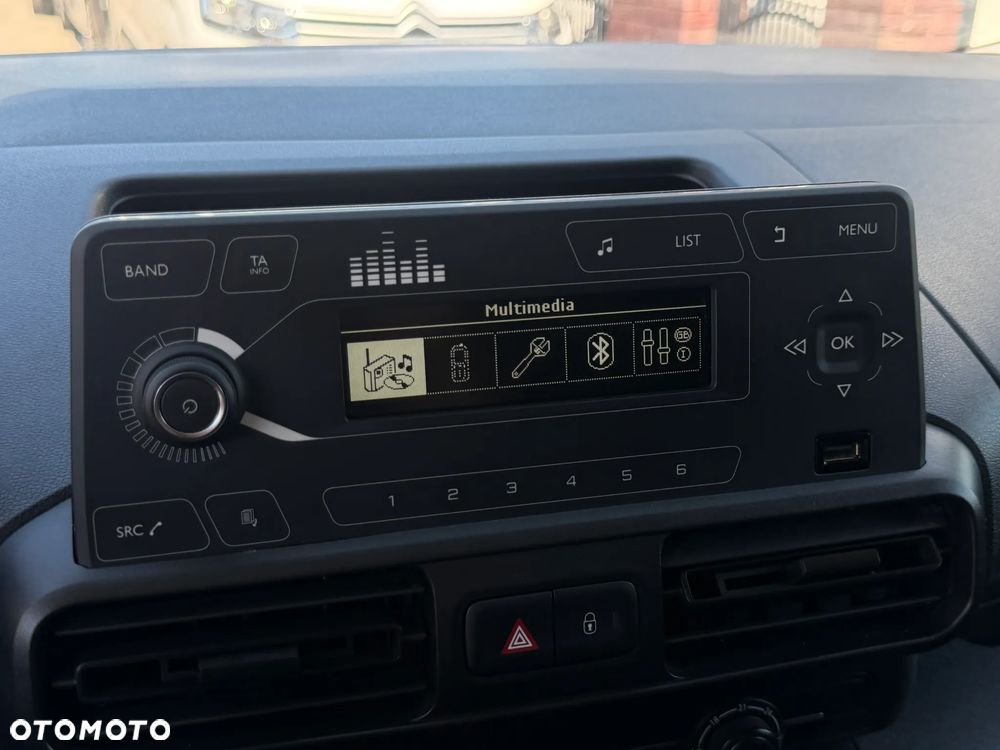 Citroën BERLINGO - 19