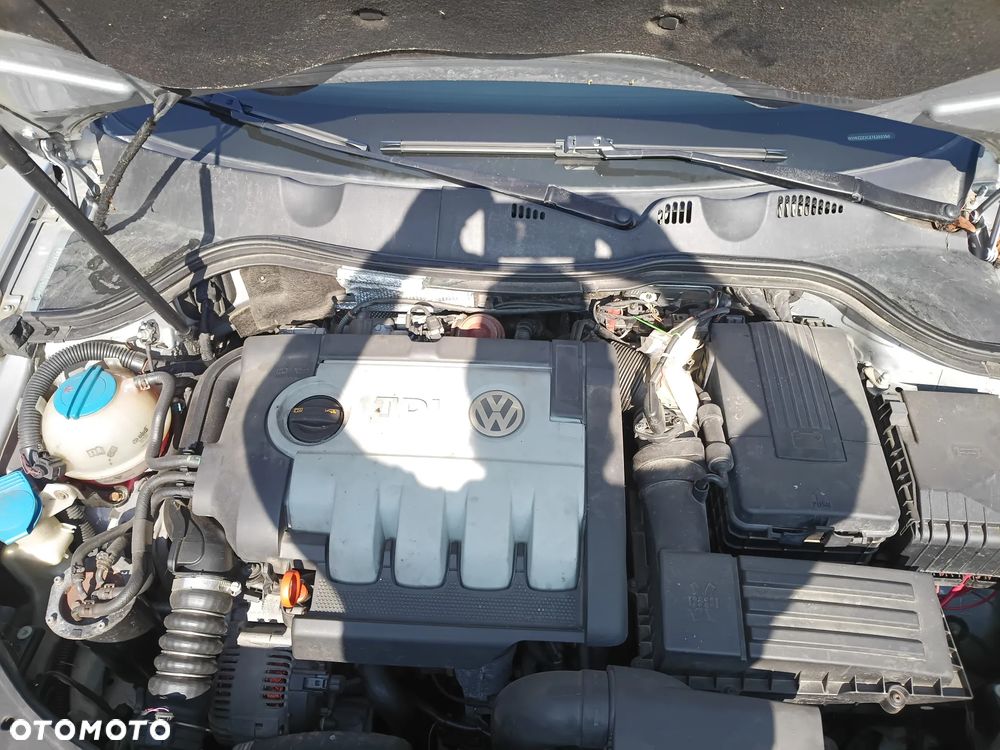 Volkswagen Passat 2.0 TDI Comfortline DSG - 13
