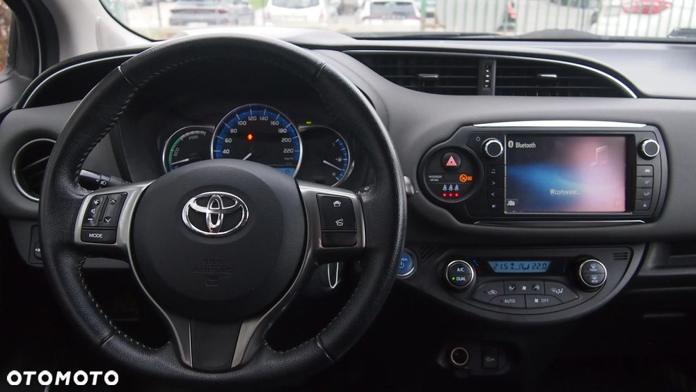 Toyota Yaris - 10