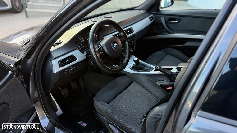 BMW 320 d Touring - 11