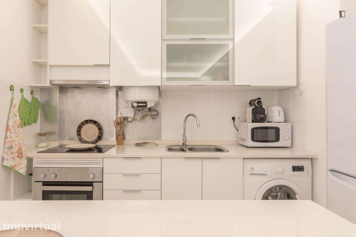 Quarto - localizado em Campolide Lisbon - Grande imagem: 3/13