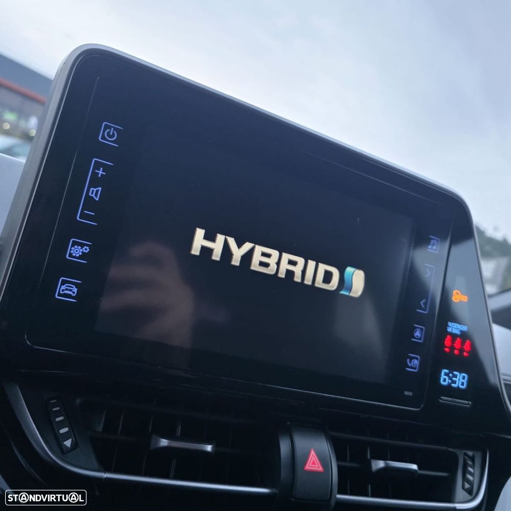 Toyota C-HR 1.8 HSD Comfort+P.Style - 27