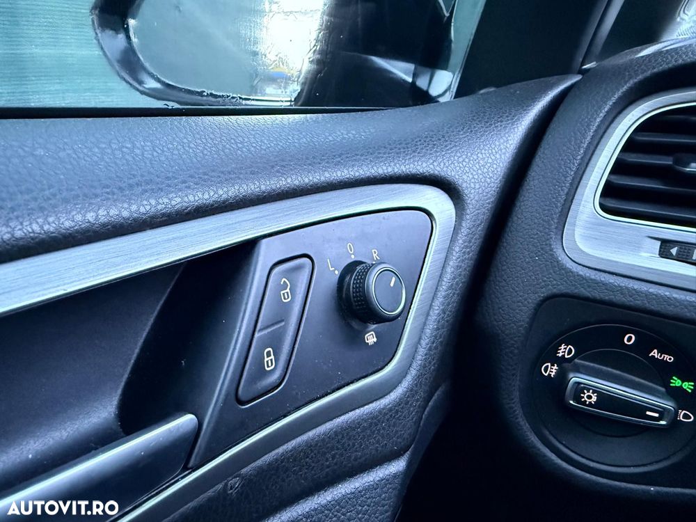 Volkswagen Golf 1.6 TDI 4Motion - 12