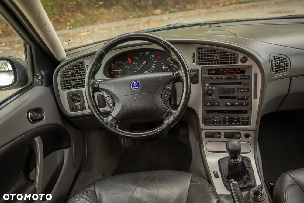 Saab 9-5 2.3 Turbo Aero - 25