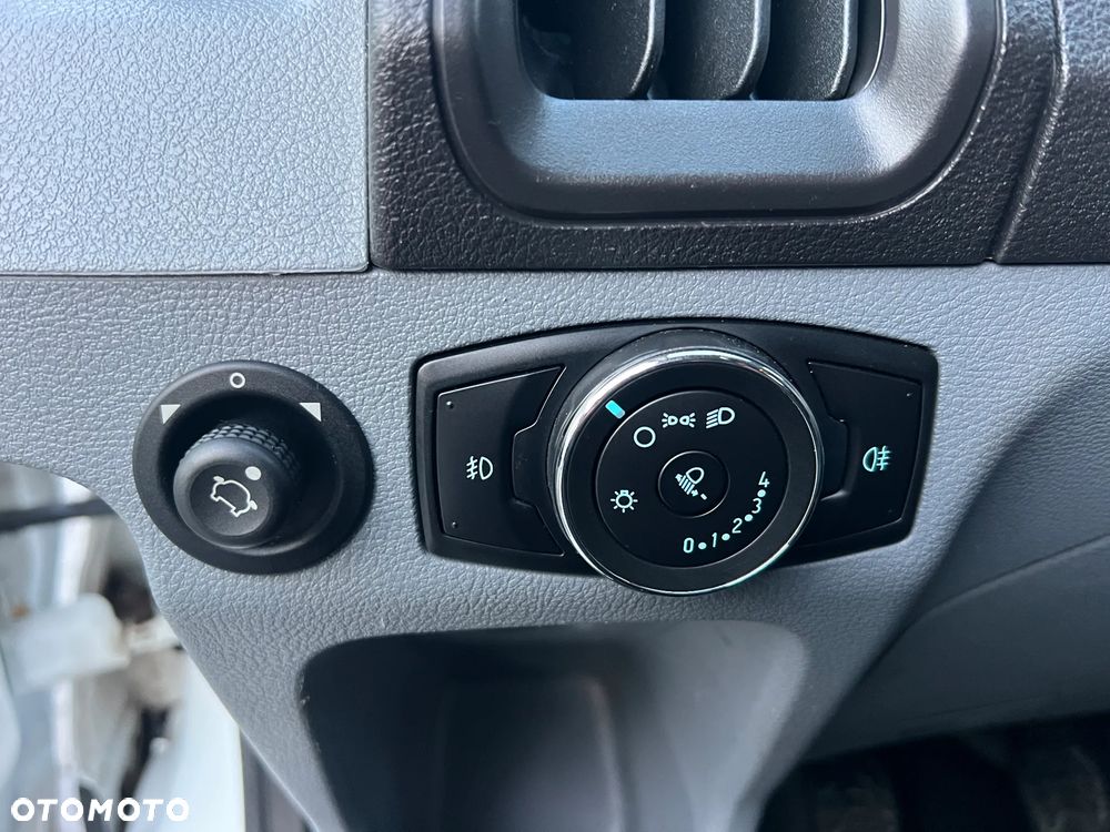 Ford Transit - 10