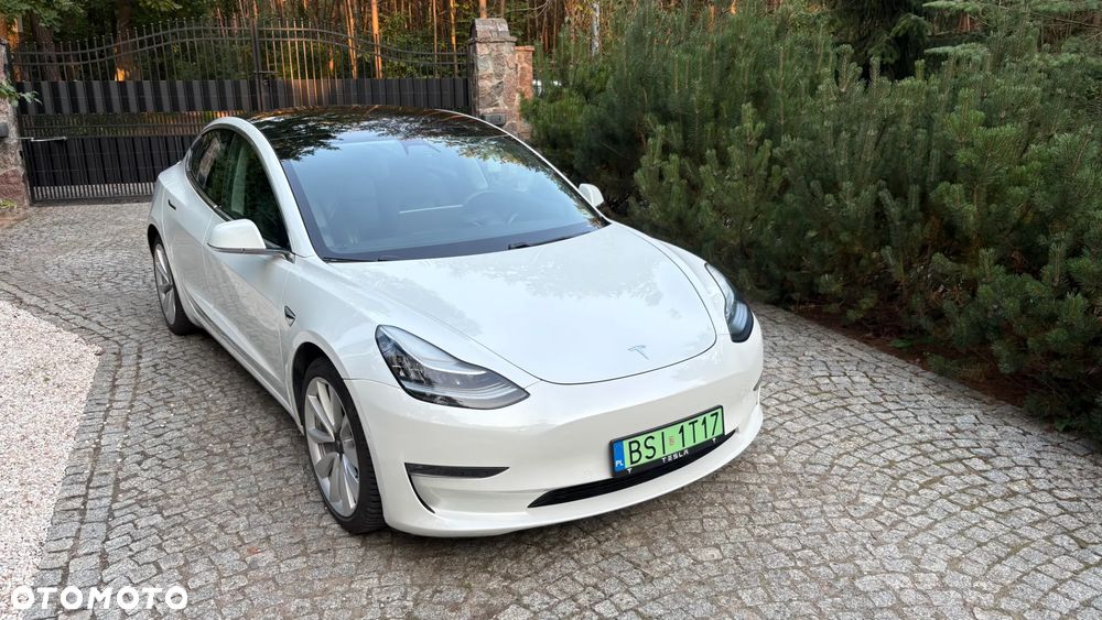 Tesla Model 3 - 1