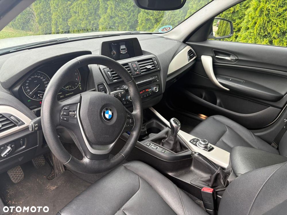 BMW Seria 1 120d - 11