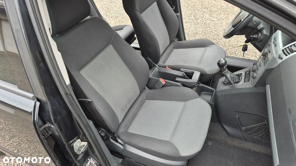Opel Zafira - 20
