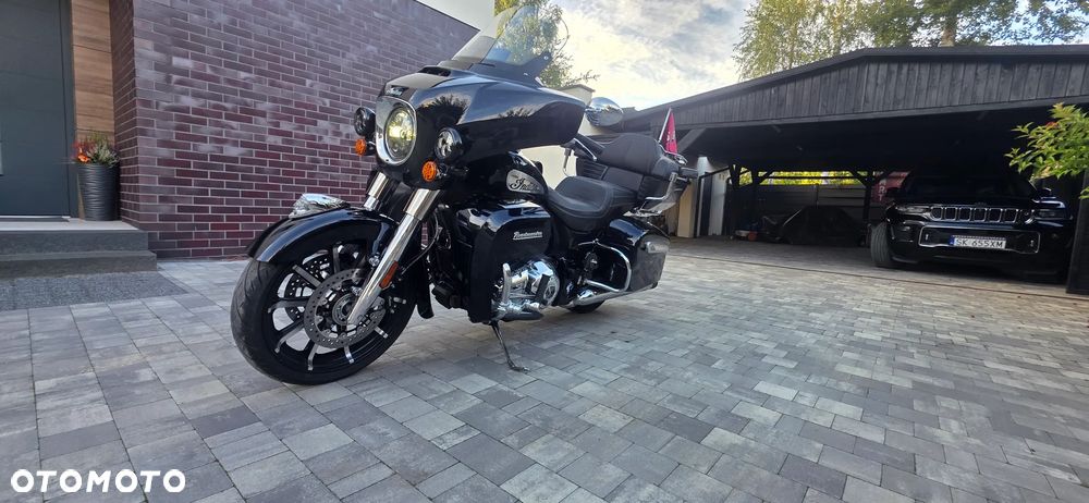 Indian Roadmaster - 3