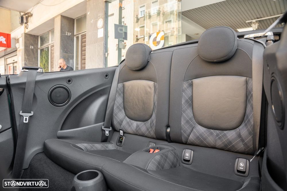 MINI Cabrio Cooper - 26
