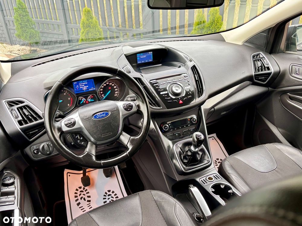 Ford Kuga - 25
