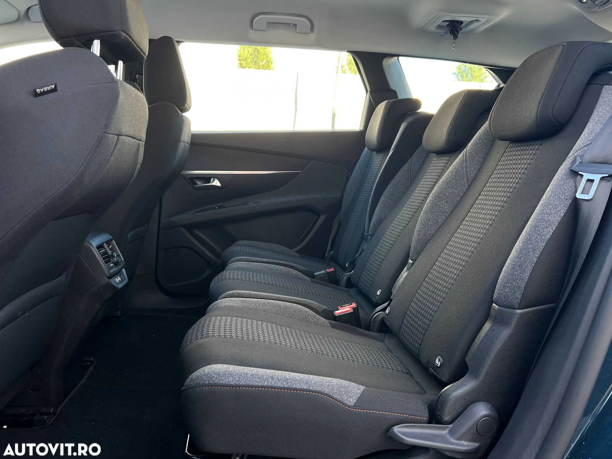 Peugeot 5008 PureTech 130 EAT8 Stop & Start Active Business-Paket - 7