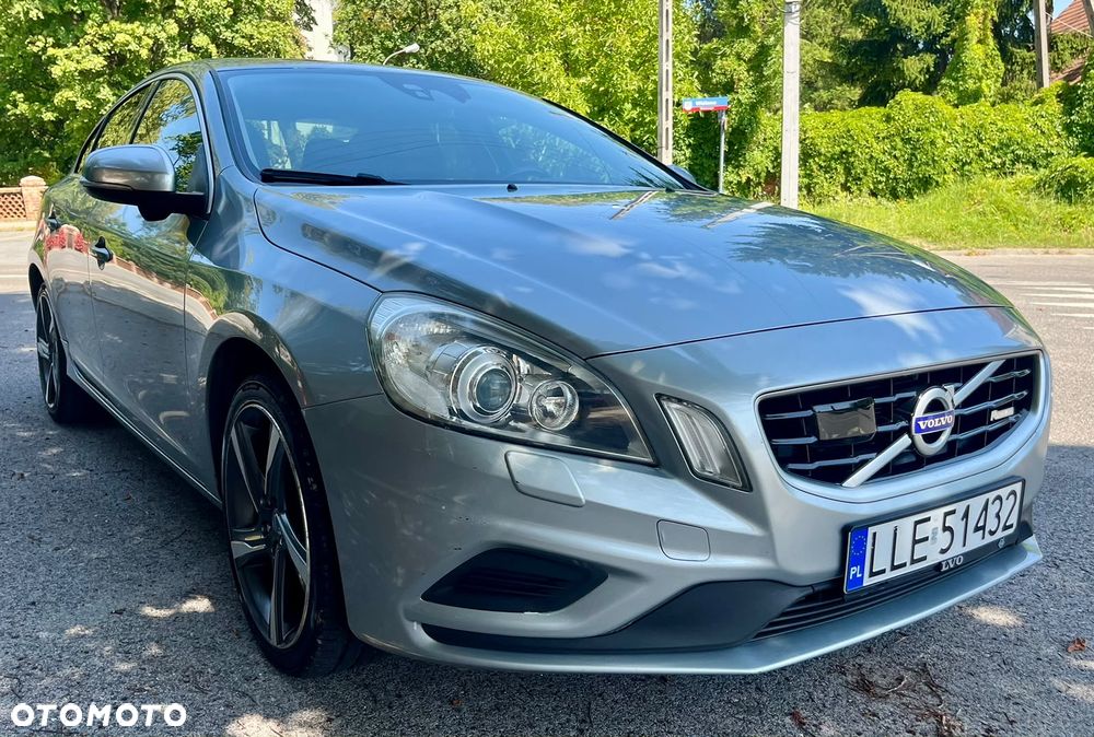 Volvo S60 D2 R-Design - 1