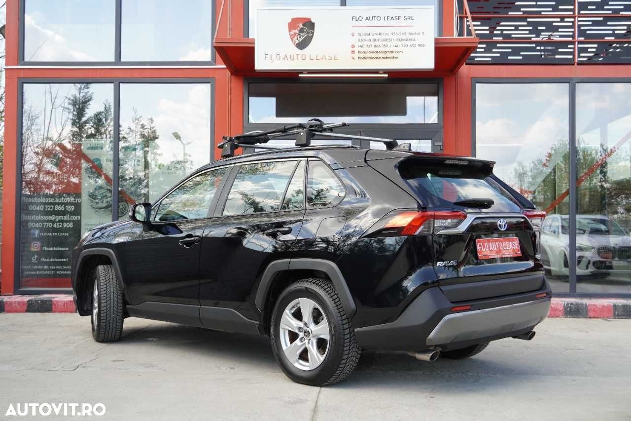 Toyota RAV4 - 6