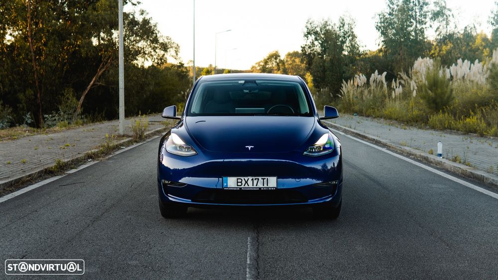 Tesla Model Y Long Range Dual Motor AWD - 3