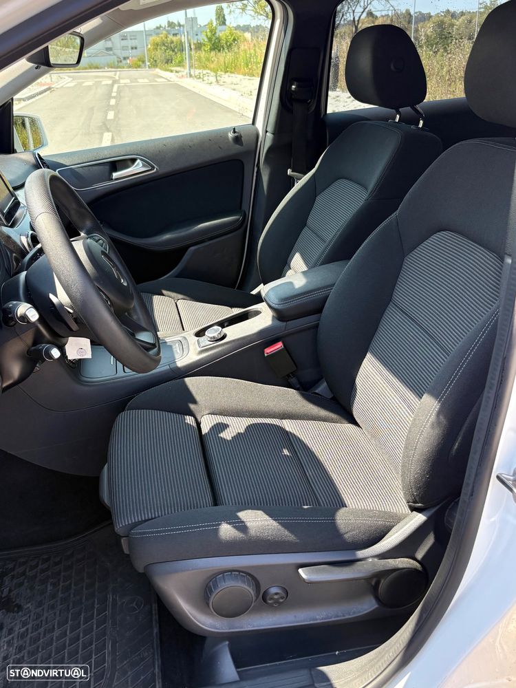 Mercedes-Benz B 220 - 7