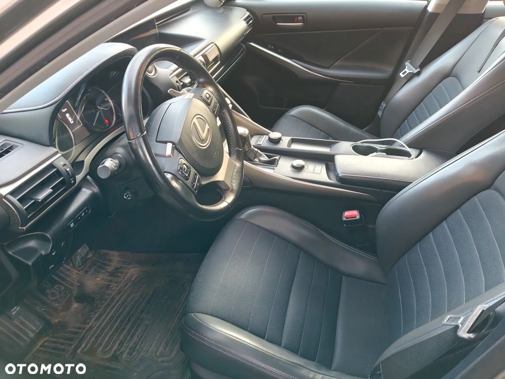 Lexus IS 200t / 300 Elegance - 6