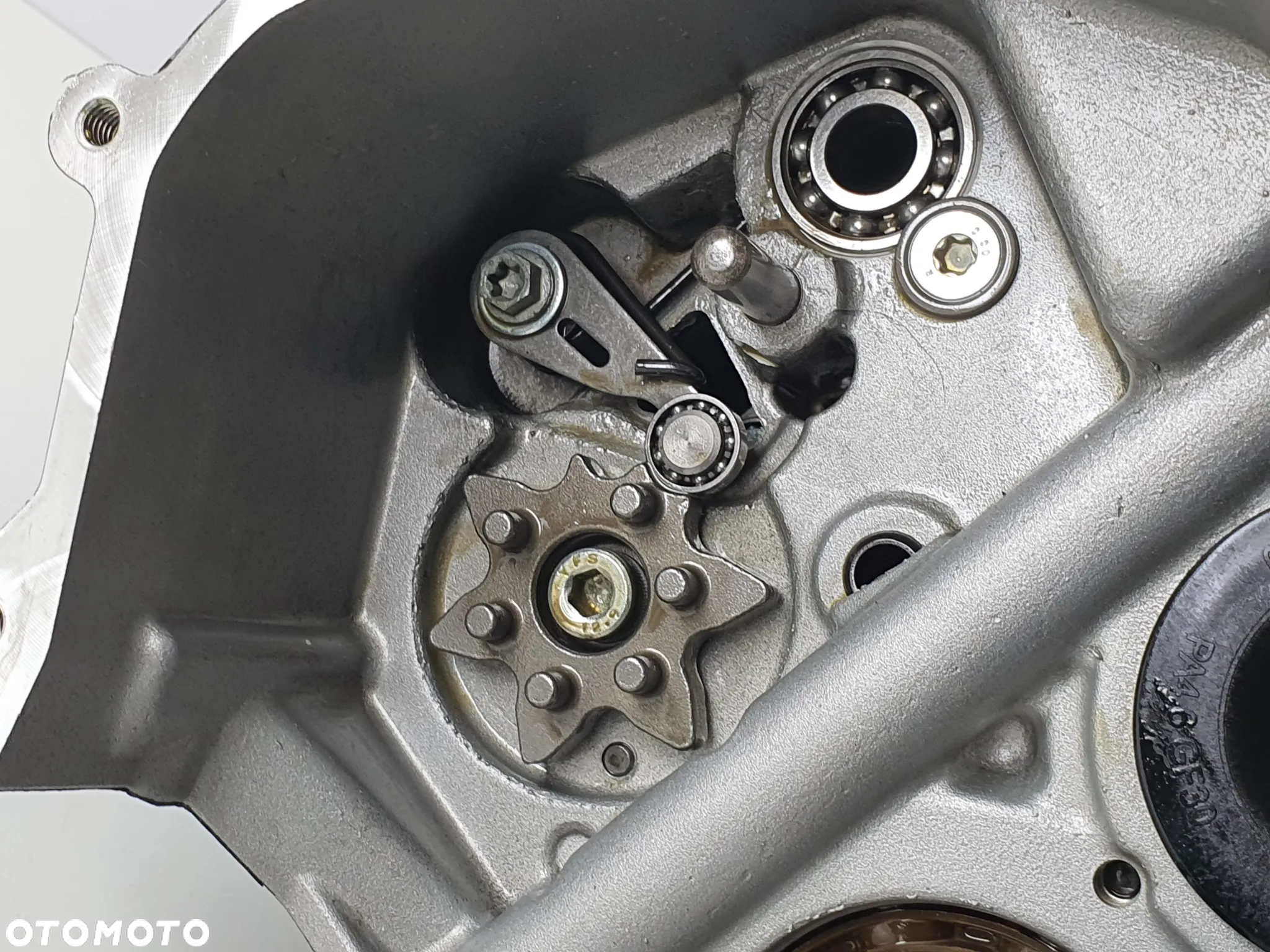 SKRZYNIA BIEGOW  CAN AM SPYDER 1330 F3S RT SE6 - 13