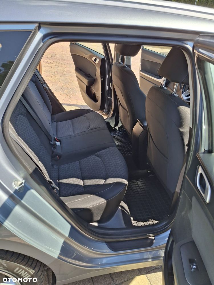 Kia Ceed 1.6 CRDi mHEV M - 15
