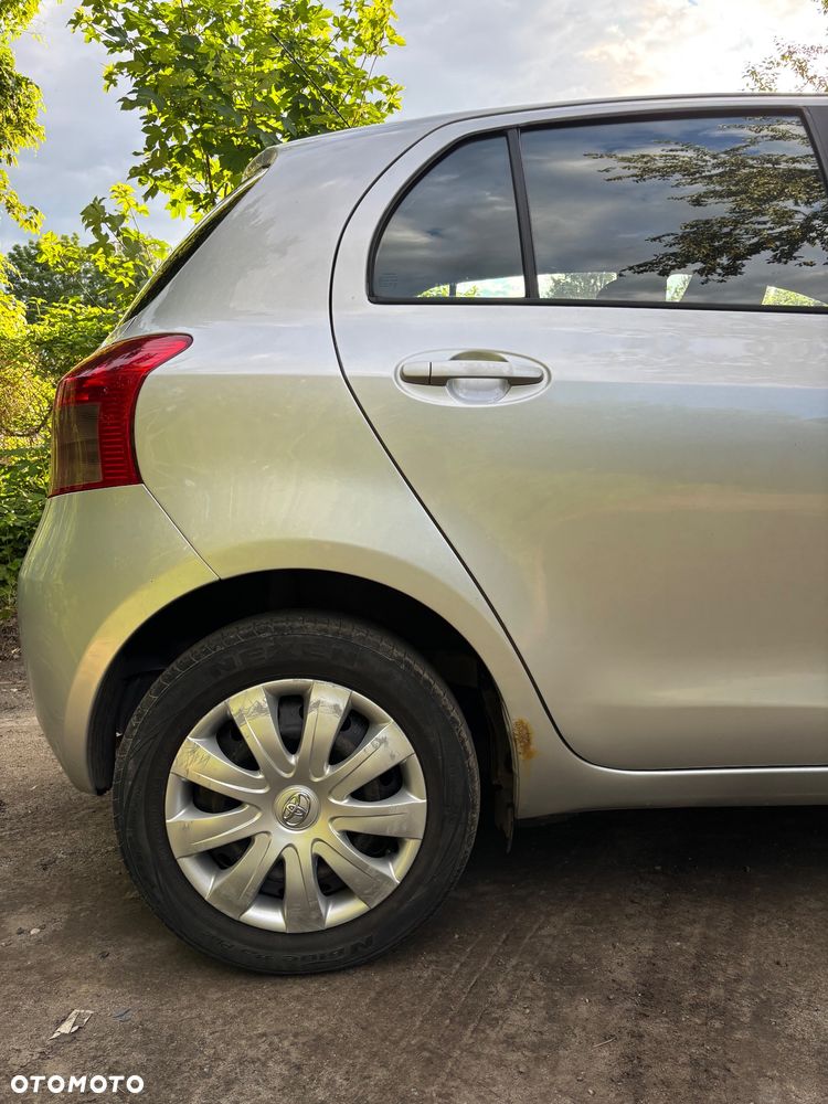Toyota Yaris - 7