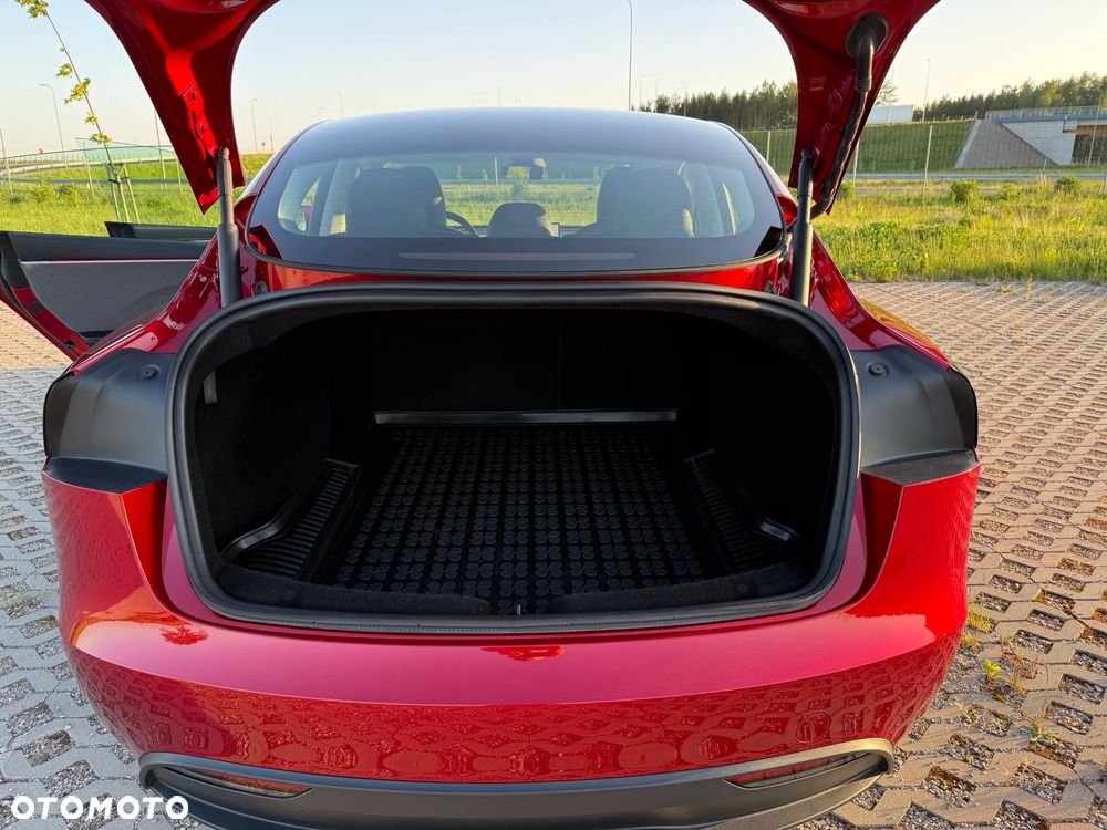 Tesla Model 3 - 15