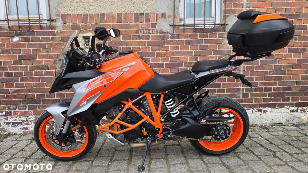 KTM Super Duke - 1