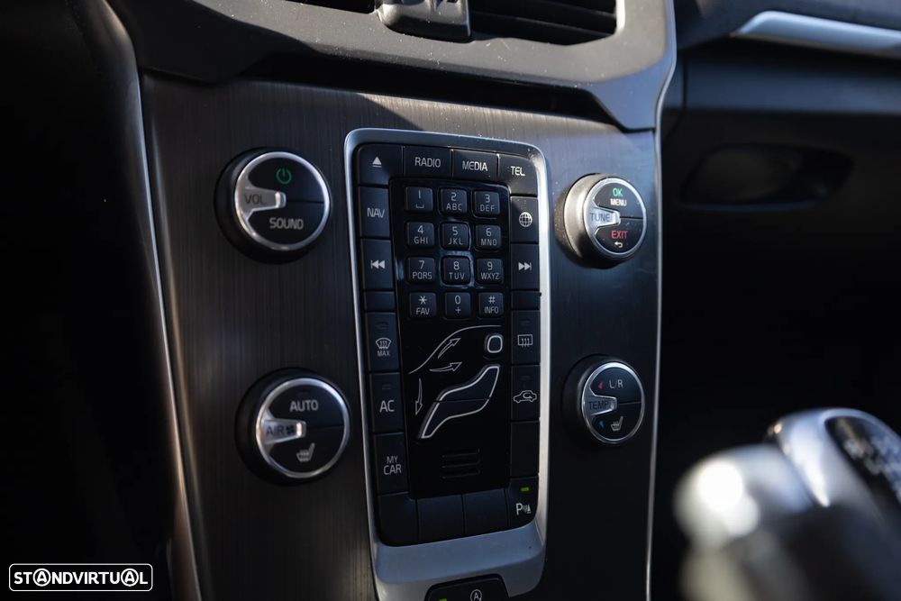 Volvo V40 D2 - 17