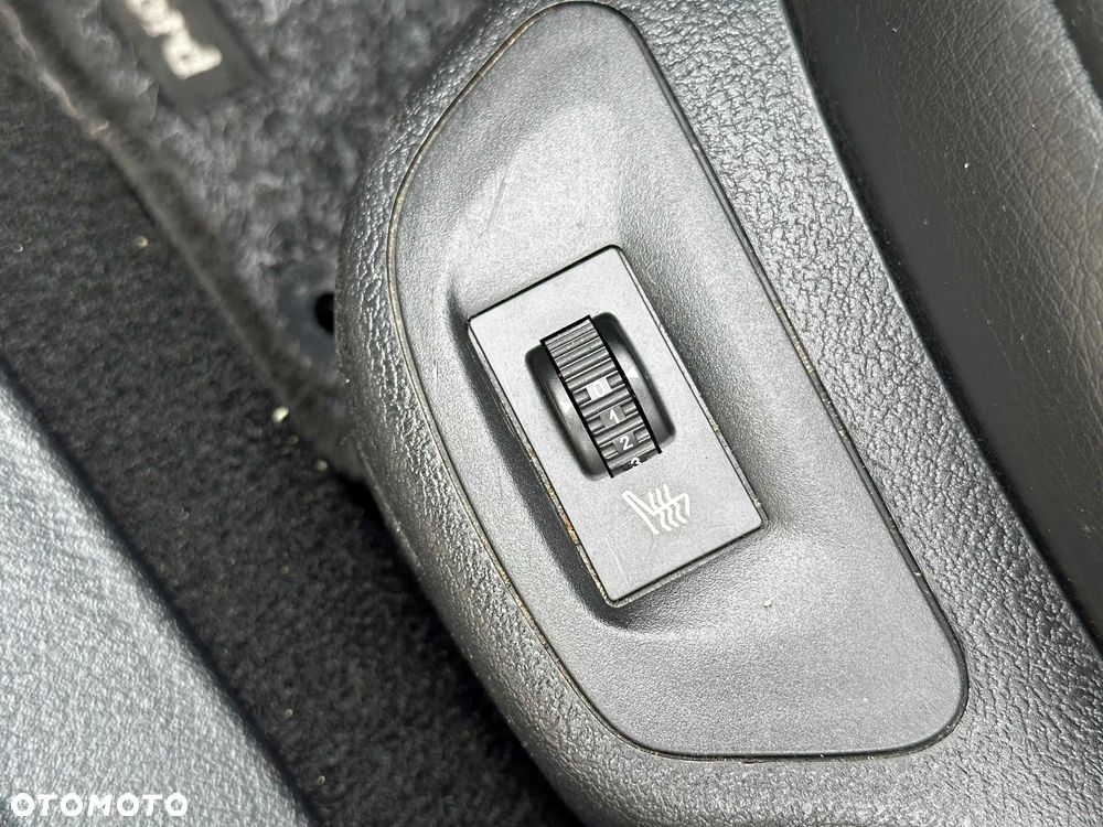 Peugeot 407 V6 210 Premium - 24