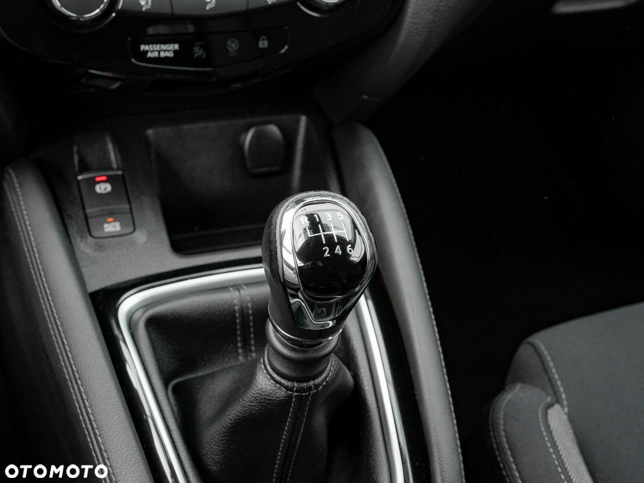 Nissan Qashqai 1.3 DIG-T N-Connecta - 19