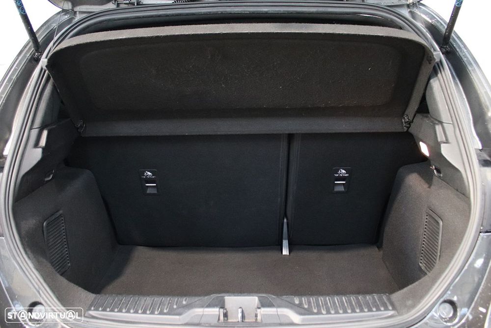 Ford Fiesta 1.0 EcoBoost ST-Line X - 24