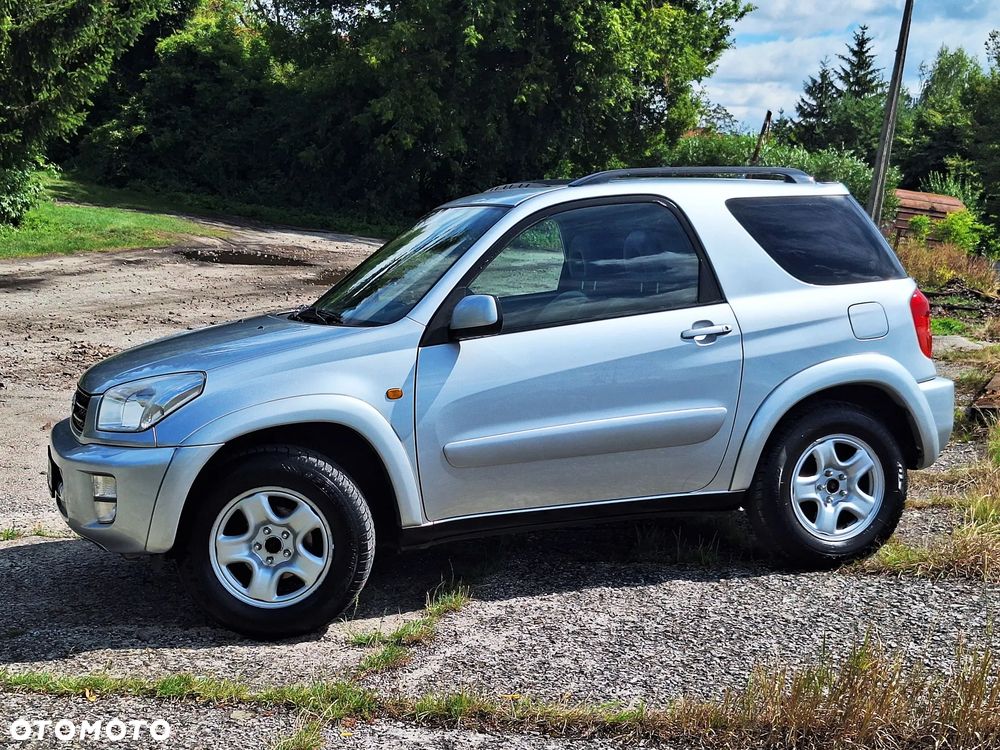 Toyota RAV4 D-4D 4x4 - 12