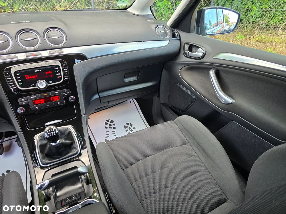 Ford S-Max 2.0 TDCi DPF Titanium - 25