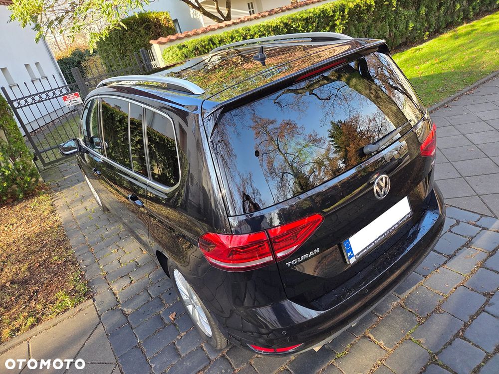 Volkswagen Touran - 17