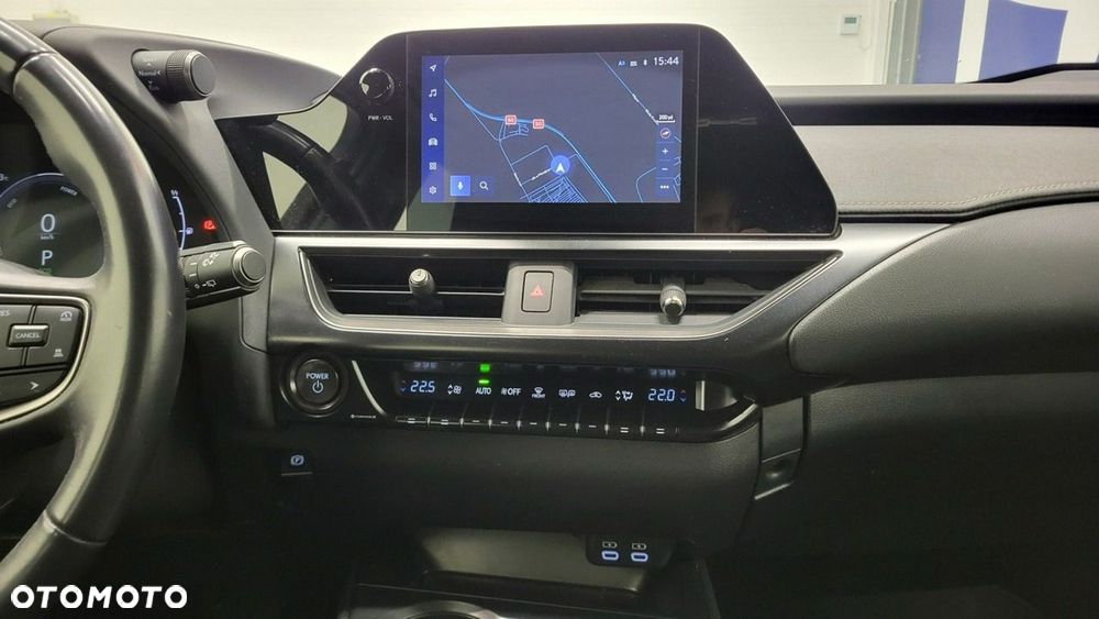 Lexus UX - 17