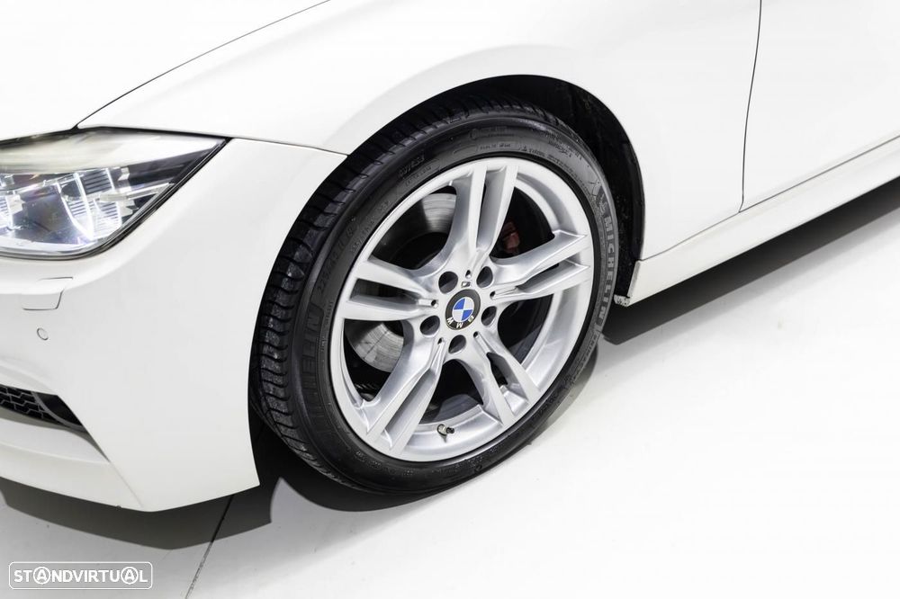 BMW 320 d Aut. Sport Line - 11