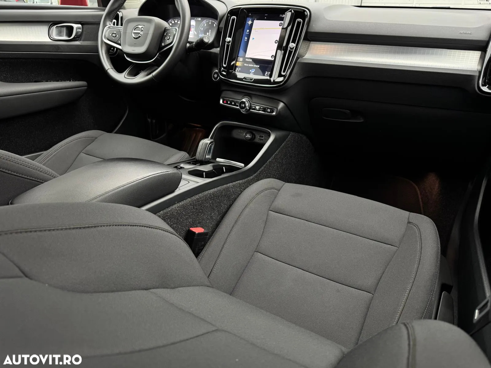 Volvo XC 40 T2 AT8 Momentum - 13