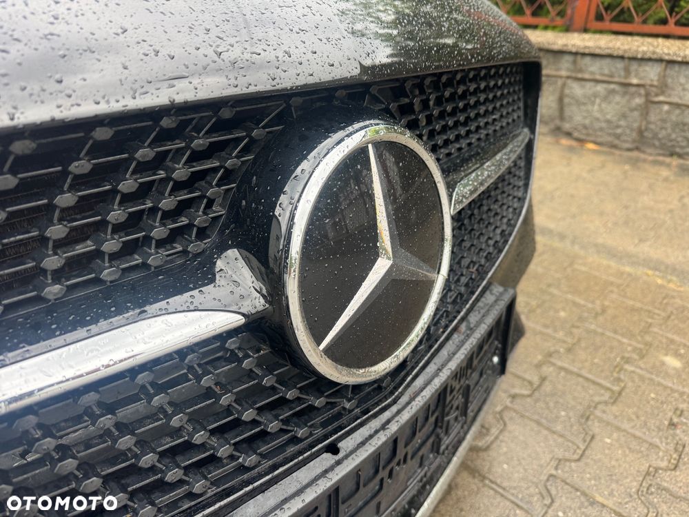 Mercedes-Benz Klasa A 180 7G-DCT AMG Line - 25