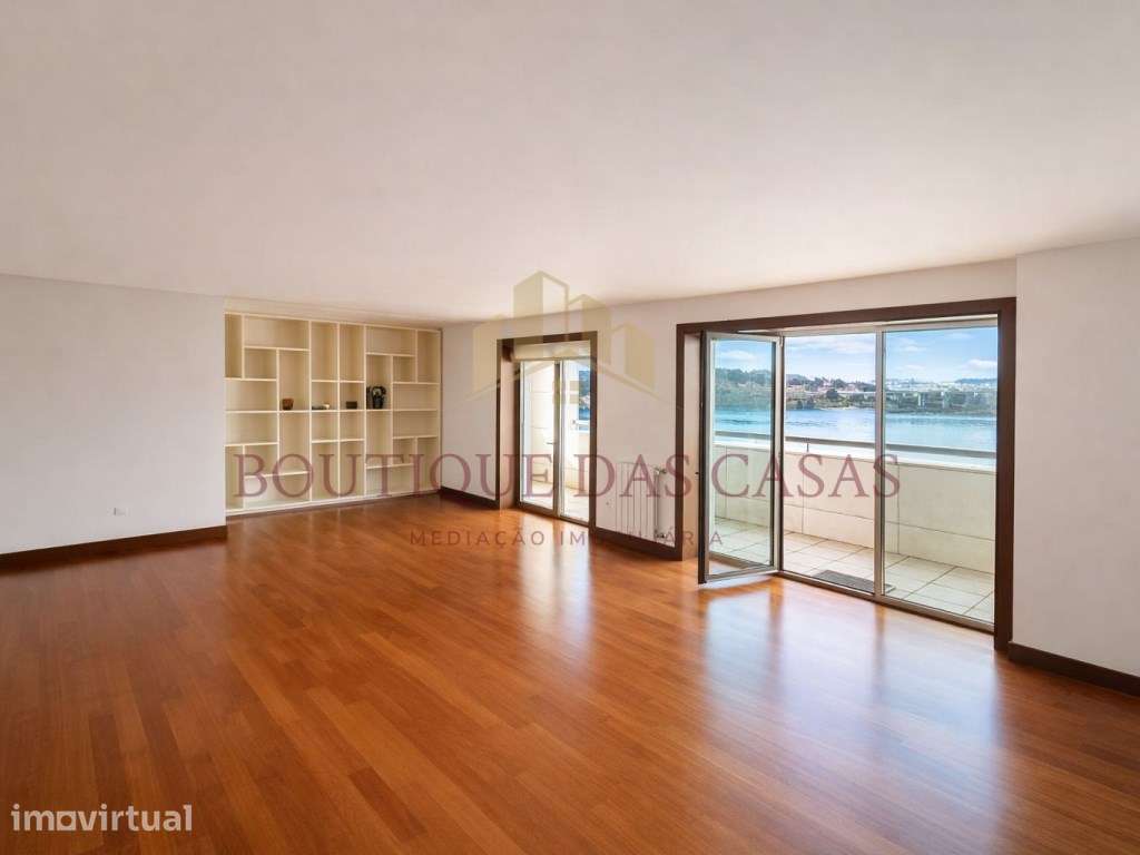 Apartamento T4 com Vista Rio - Cond. Concórdia, Palácio do Freixo - Grande imagem: 2/44
