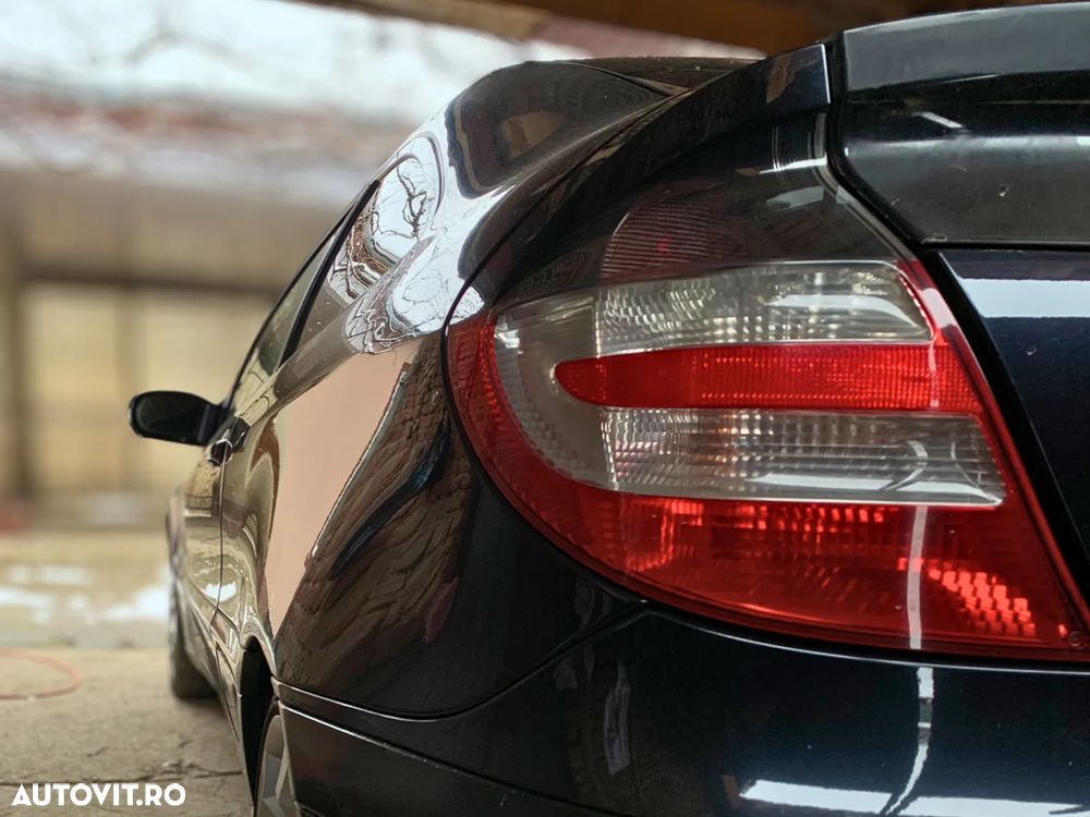 Mercedes-Benz C - 19